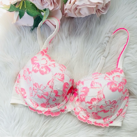 Victoria’s Secret Body By Victoria Floral Lace Bra - Picture 2 of 7